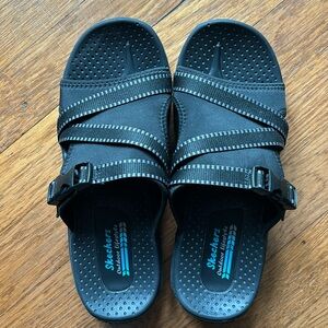 Skechers Reggae Outdoor Lifestyle sandals Women’s size 7 black